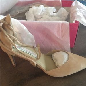 New opel suede nude strap ups open box